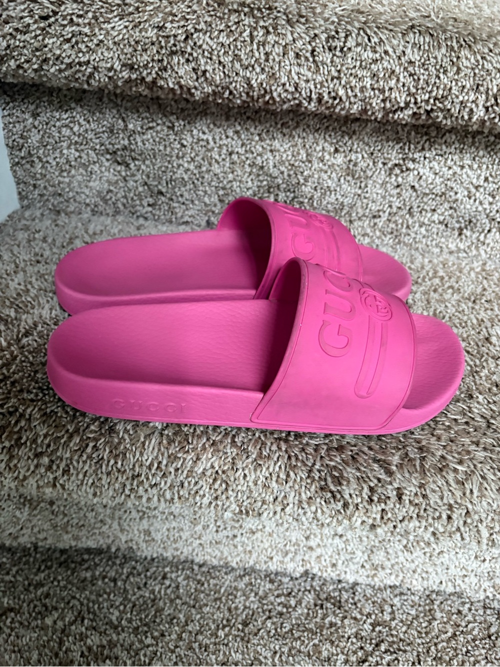 Gucci Women’s Pink Rubber Logo Slide Sandals